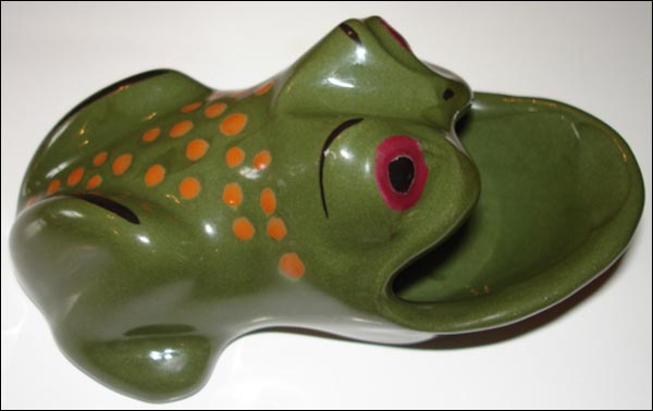 Carr China Frog Ashtray
