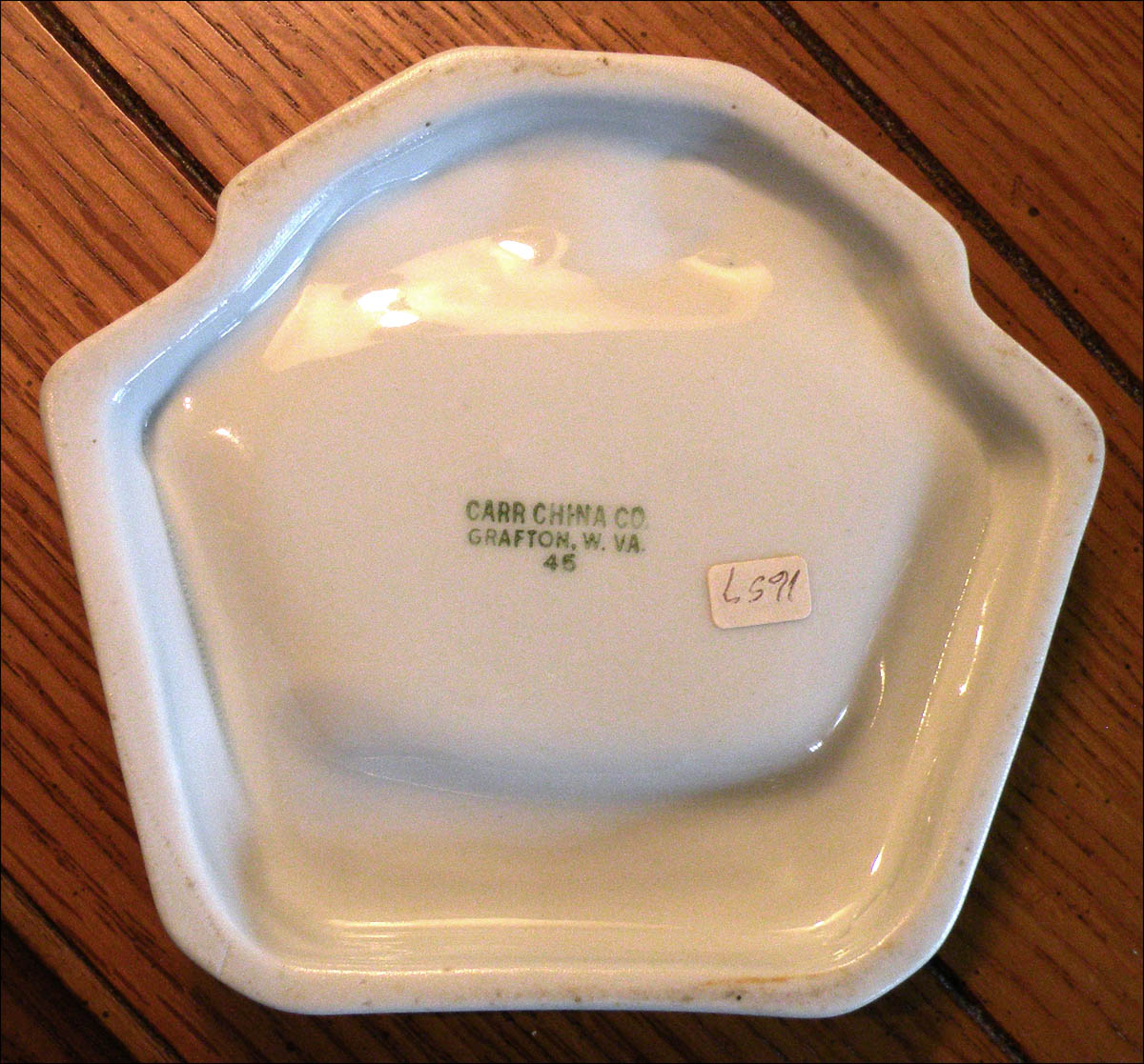 Top Hat Ashtray